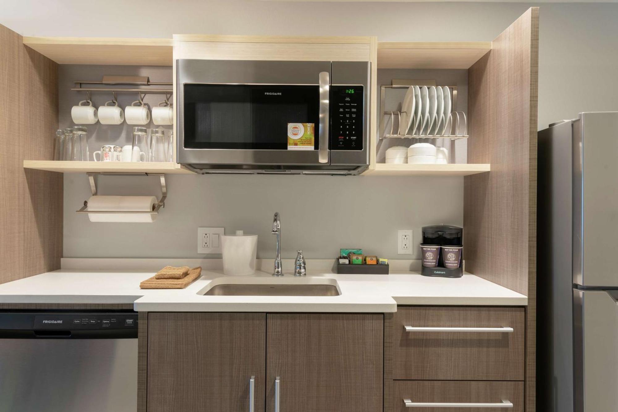 Home2 Suites By Hilton Indianapolis Airport Exteriör bild