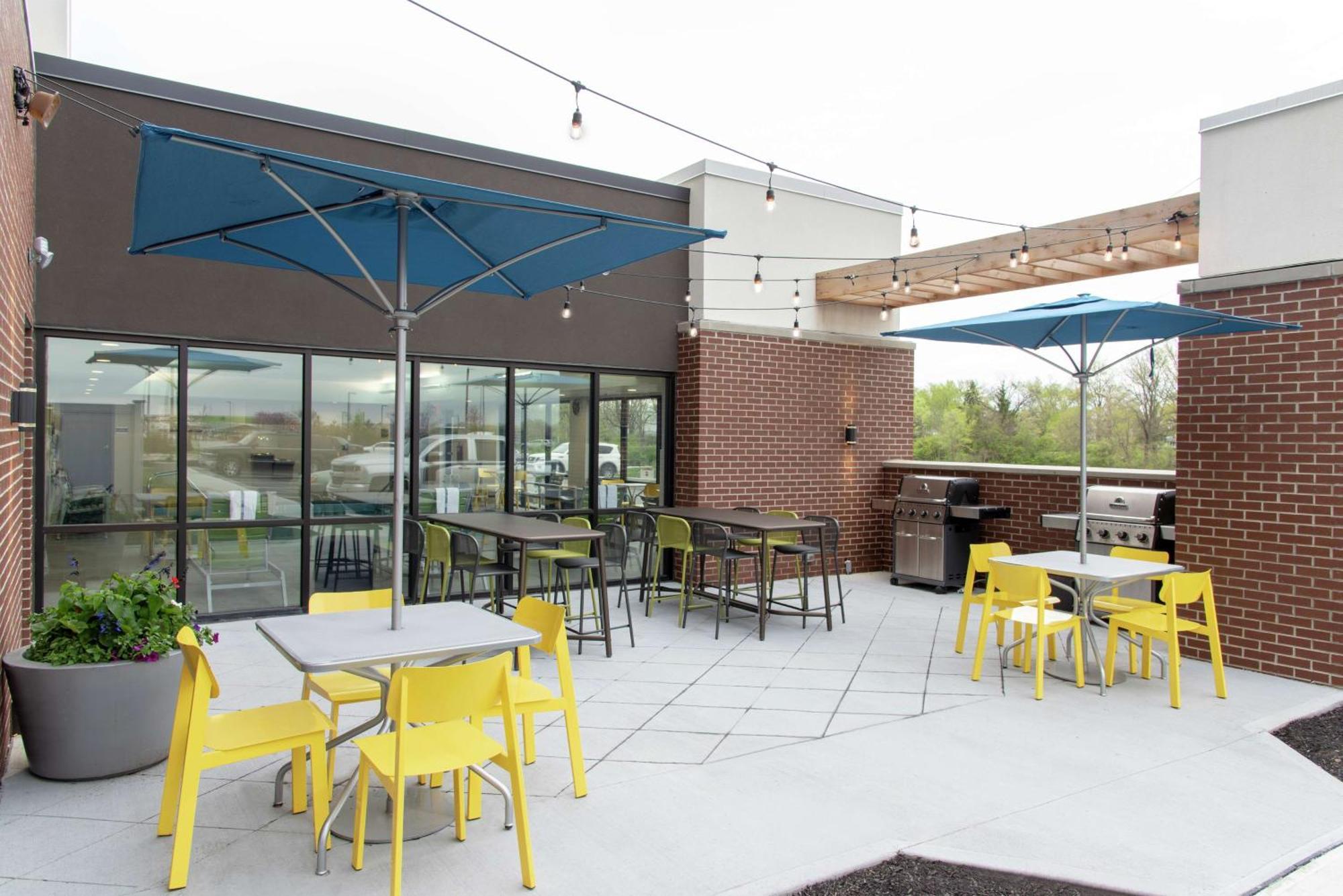 Home2 Suites By Hilton Indianapolis Airport Exteriör bild